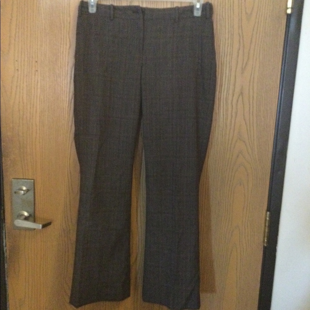 CASSIDY fit grey dress pants size 6. A-25